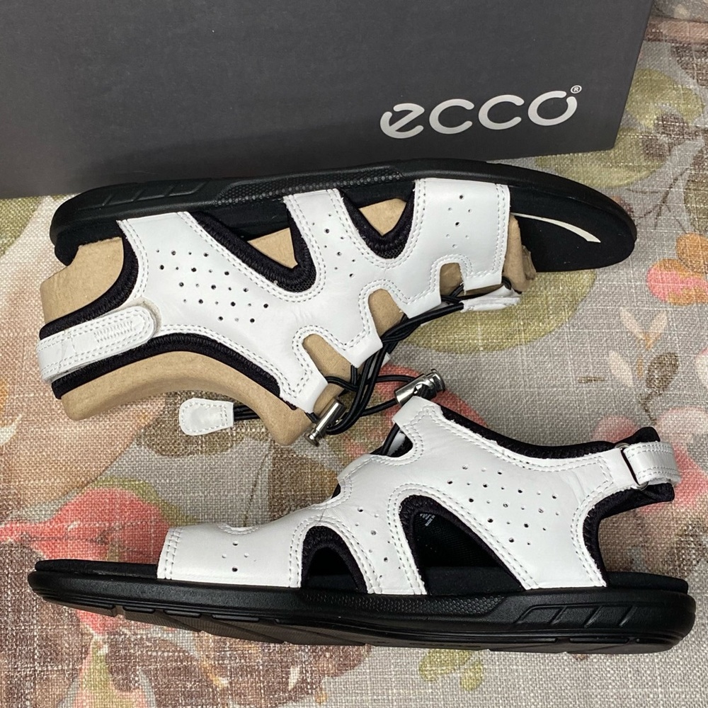 COPY - Ecco Bluma Speedlace Toggle Size 7-7.5 Leather White Upper NIB Retail $1…